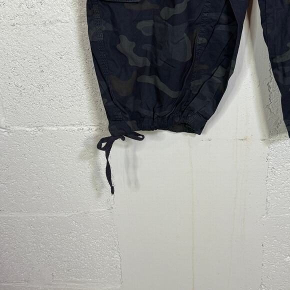 X-Ray Men's Belted Capri Cargo Shorts - Navy Camo 38w x 18inseam $58 - Picture 4 of 10